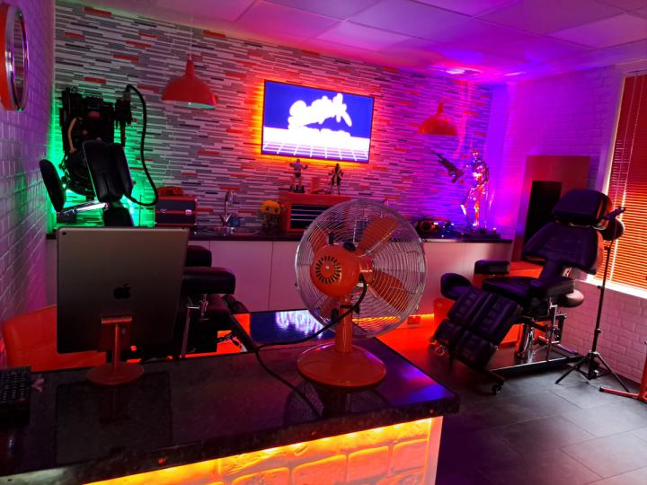 80s neon studio 80s neon studio